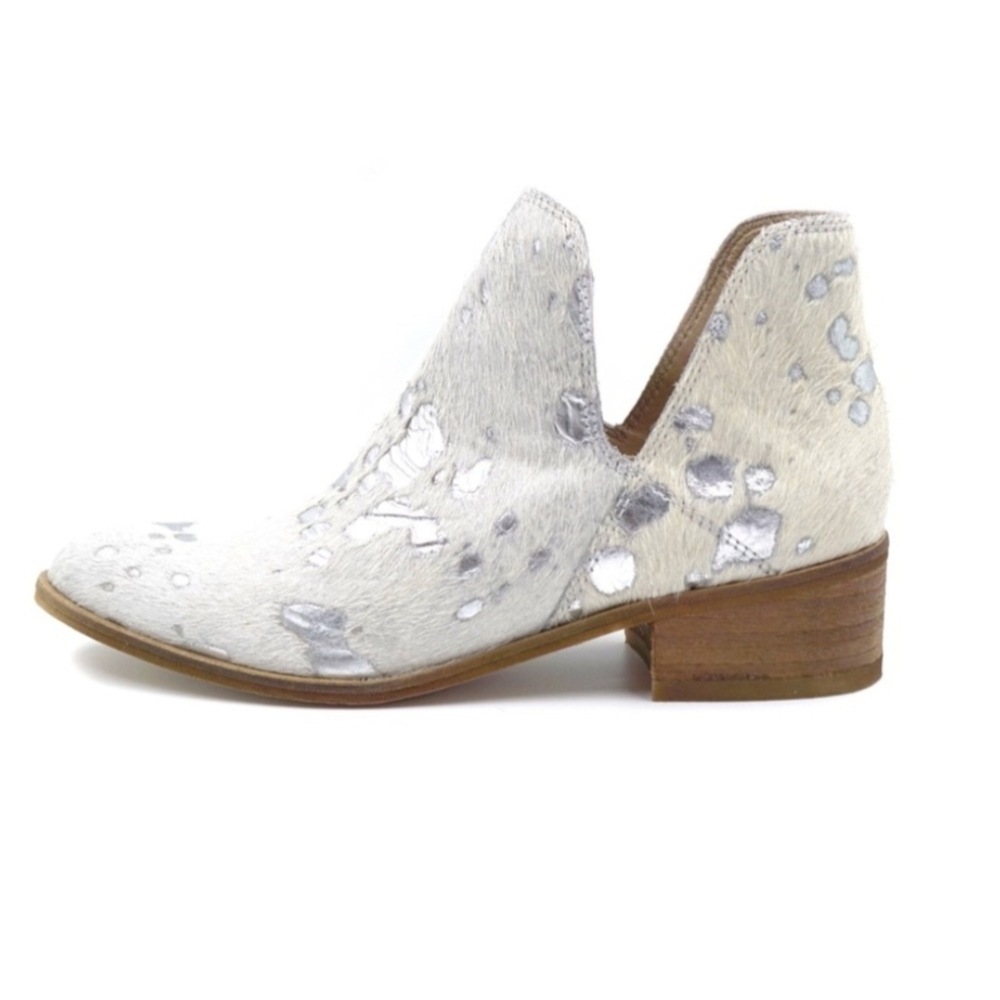 Kaanas Animal Print Calf Hair Cutout Ankle Boots 6 Silver Metallic Anthropologie